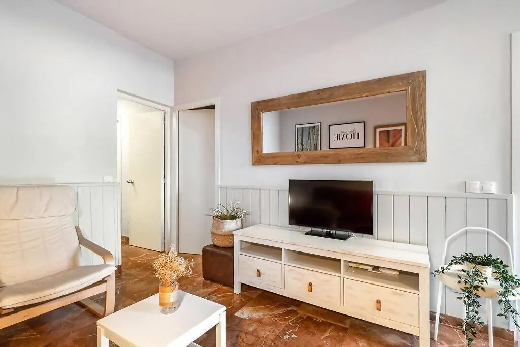 Park Guell Gaudi 2 Bedroom Apartment 0*, Barcelona Spain